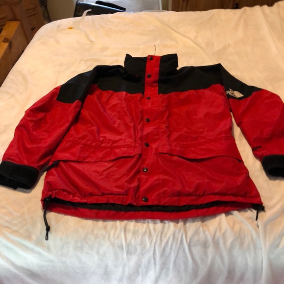 Mens med North Face jacket - Picture 11 of 16